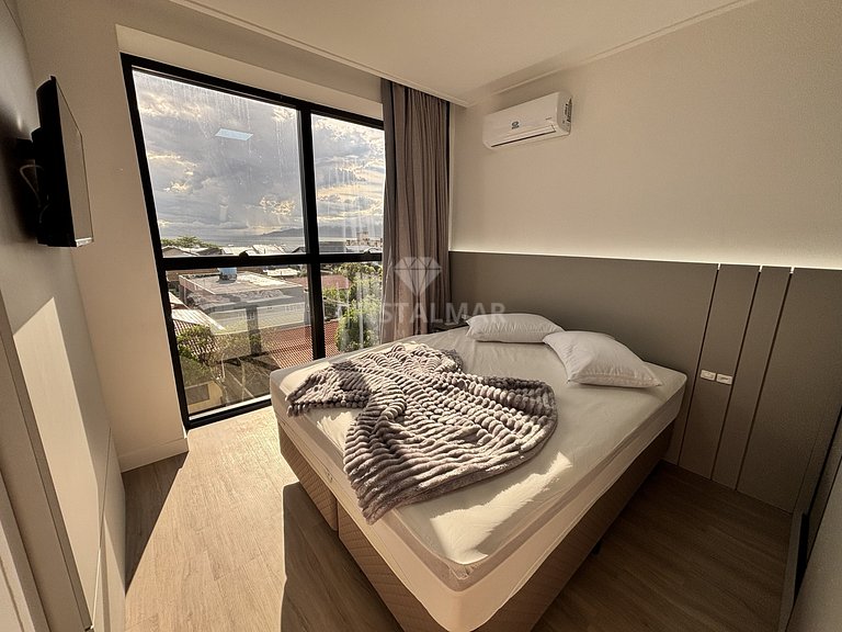 Duplex penthouse facing the street, just 150 meters from Can