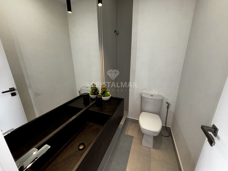 Cobertura Duplex com 3 Suítes a 150m da Praia