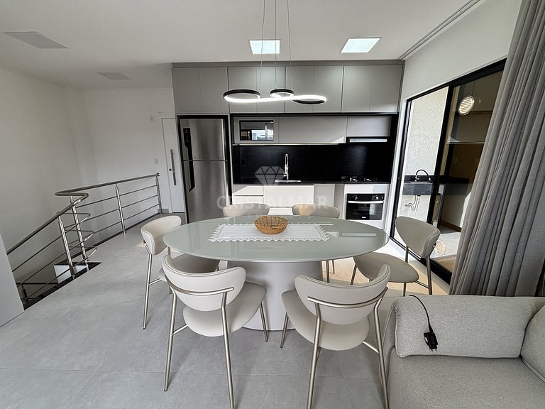 Cobertura Duplex com 3 Suítes a 150m da Praia