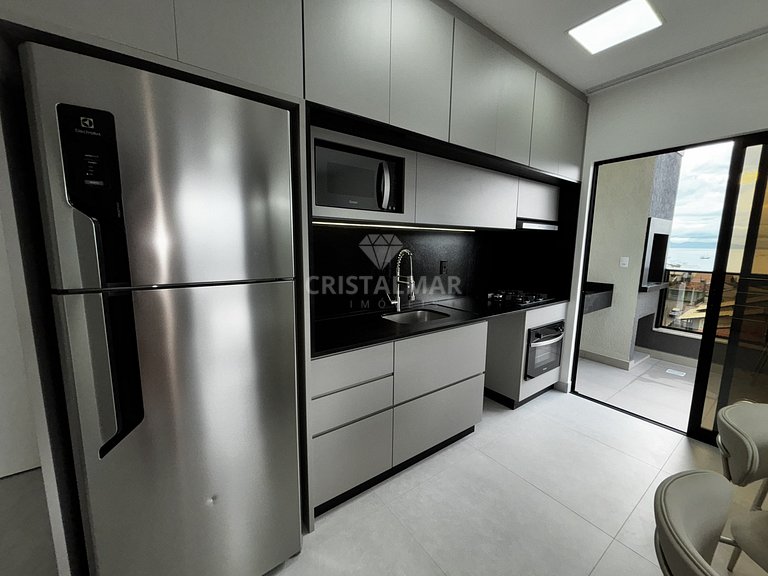 Cobertura Duplex com 3 Suítes a 150m da Praia