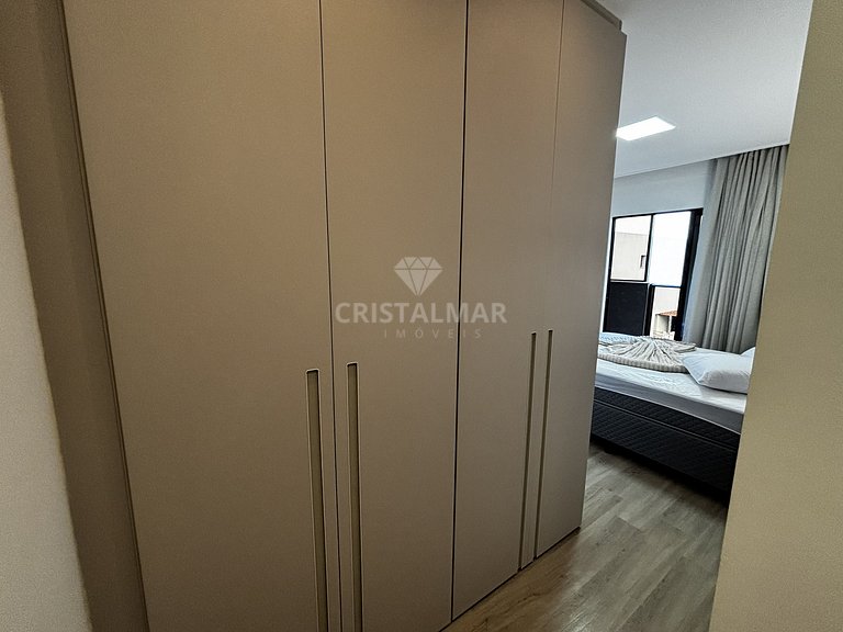 Apartamento ubicado en la parte trasera, en el primer piso,