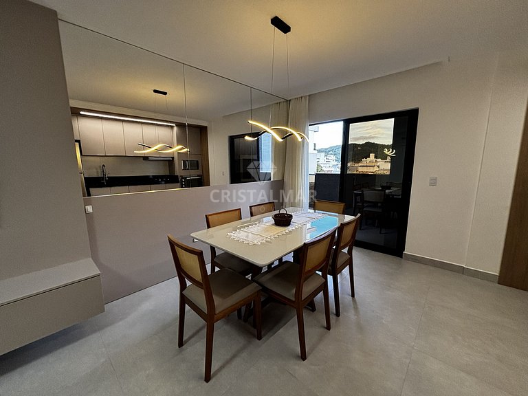 Apartamento ubicado en la parte trasera, en el primer piso,