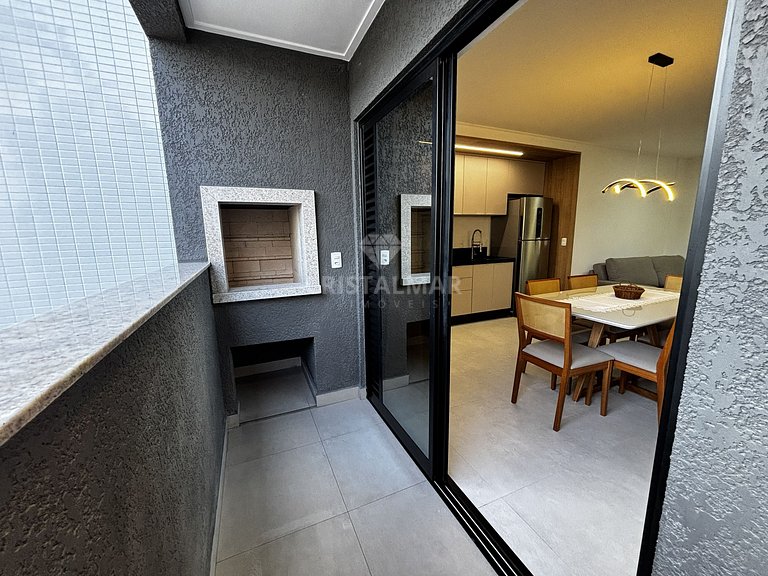 Apartamento ubicado en la parte trasera, en el primer piso,