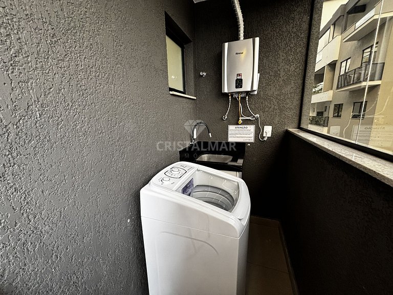 L026- Apartamento nos fundos, no primeiro andar, edifício co