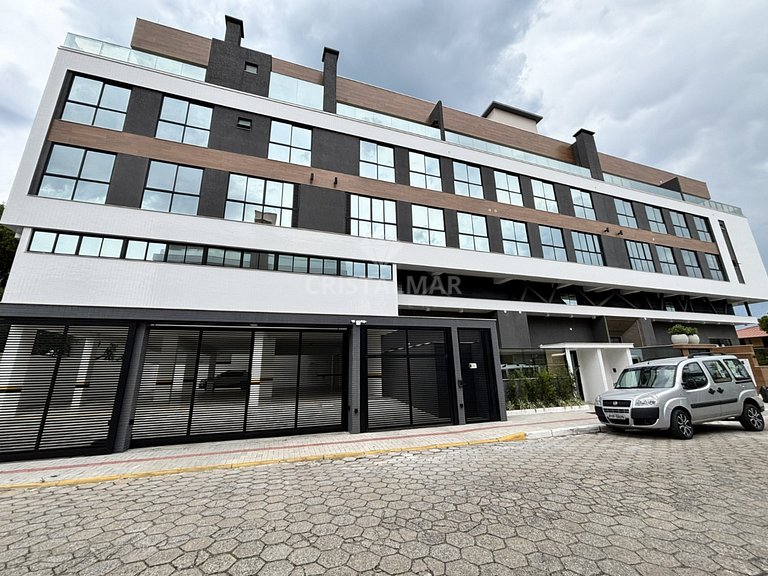 L026- Apartamento nos fundos, no primeiro andar, edifício co