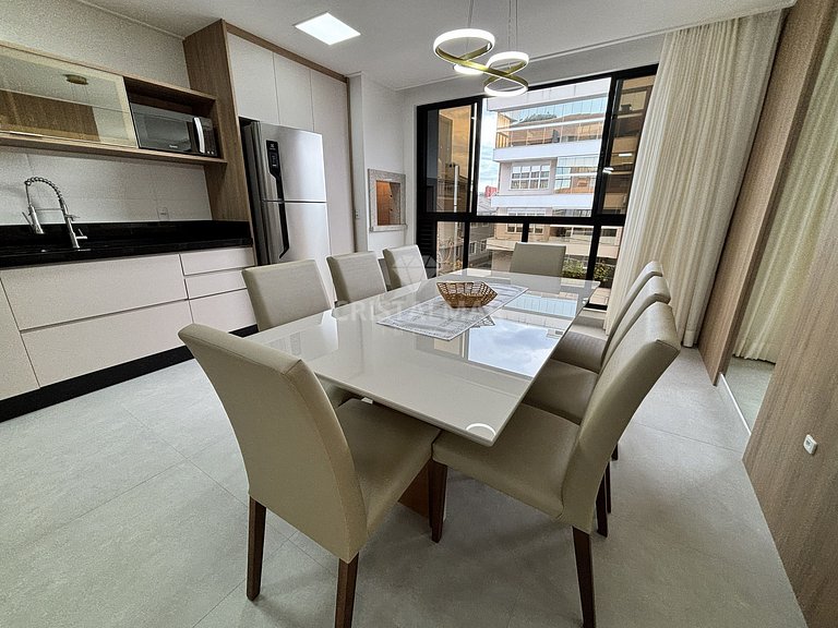 New apartment with 3 bedrooms 150 meters from the beach