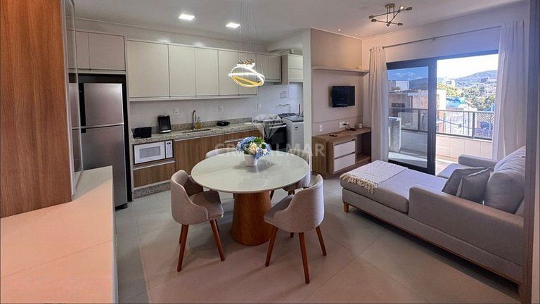Apartment with 2 suites, swimming pool, located between the