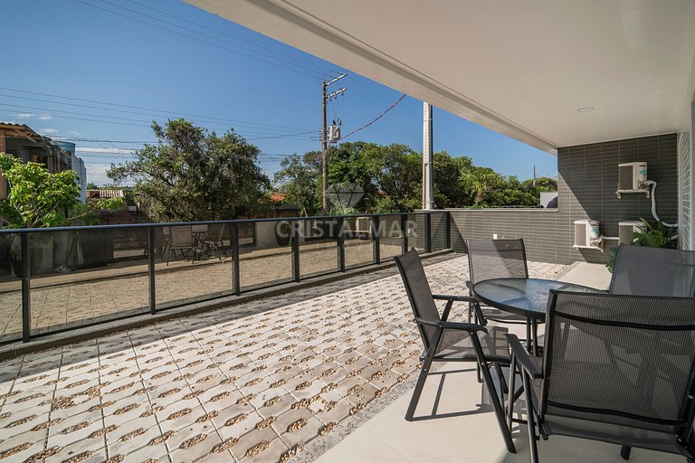 L004- Garden Apartment 250m from the Sea in Canto Grande