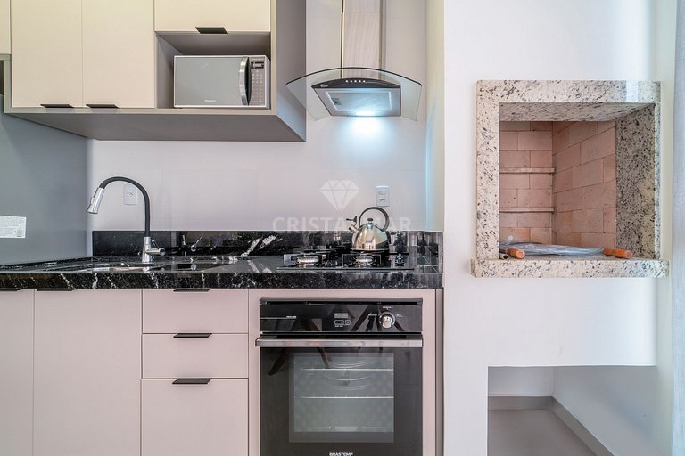 L037 - Apartamento com Vista para o Mar a 50m da Praia em Ca