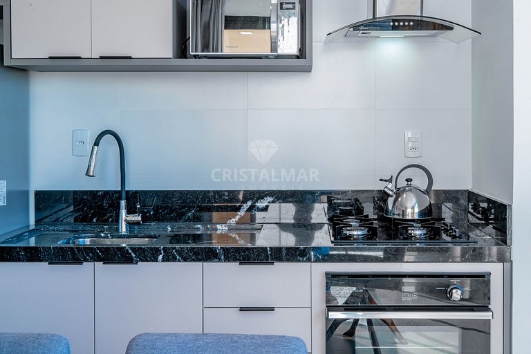 L037 - Apartamento com Vista para o Mar a 50m da Praia em Ca
