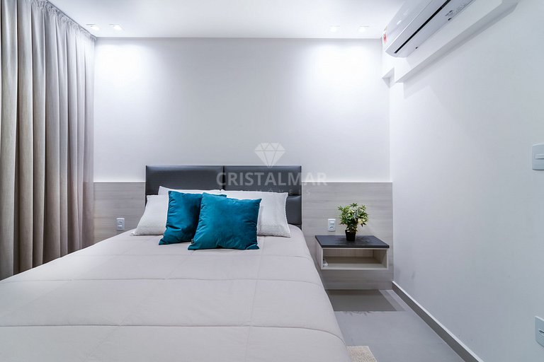 L037 - Apartment with Sea View 50m from the Beach in Canto G