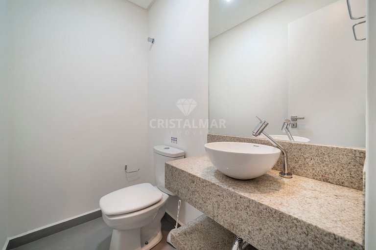 L010 - Apartamento com 2 suítes a 180 metros da praia de Can
