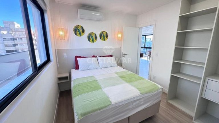 L022 - Apartamento com 3 suítes a 100 metros da praia em Can