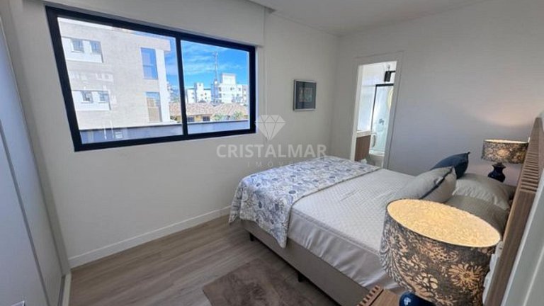 L022 - Apartamento com 3 suítes a 100 metros da praia em Can