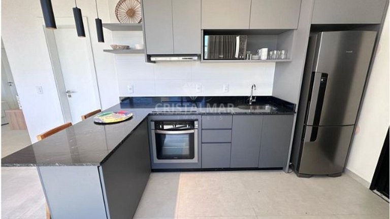L022 - Apartamento com 3 suítes a 100 metros da praia em Can