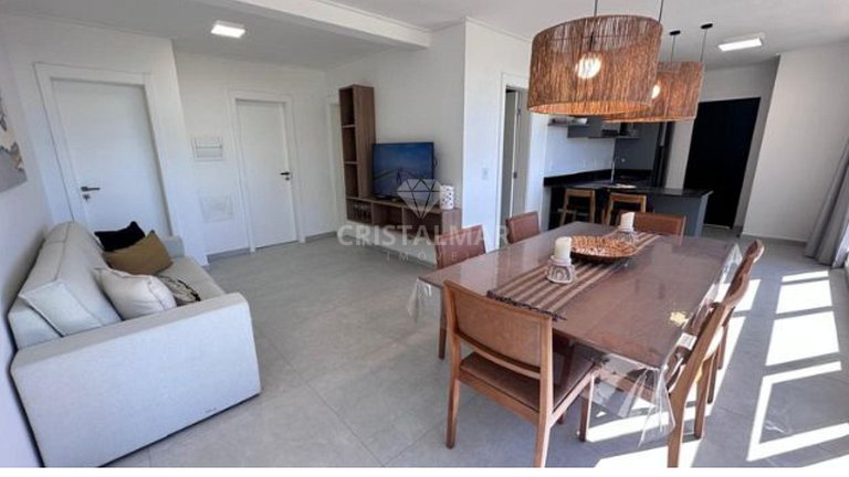 L022 - Apartamento com 3 suítes a 100 metros da praia em Can