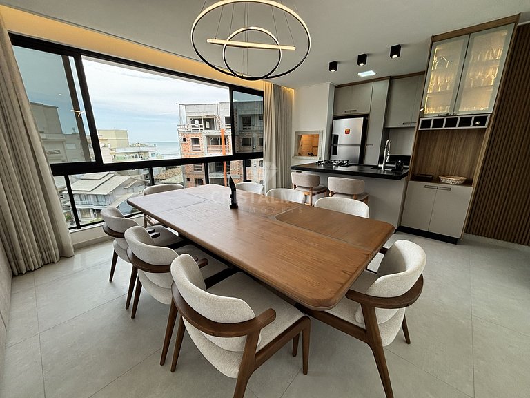 L010A - Apartment with 3 suites 100 meters from the beach in