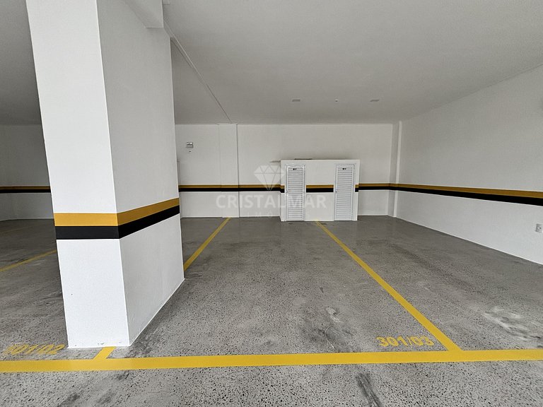 L010A - Apartamento com 3 suítes a 100 metros da praia em Ca
