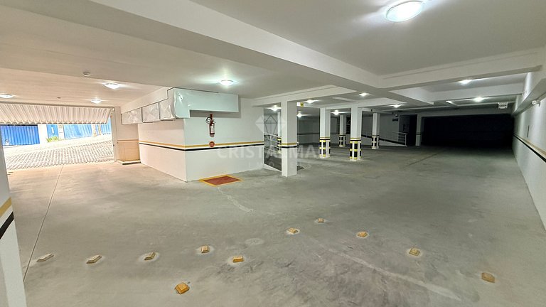 018-Apartamento Amplo a 80m da Praia de Bombas com Churrasqu
