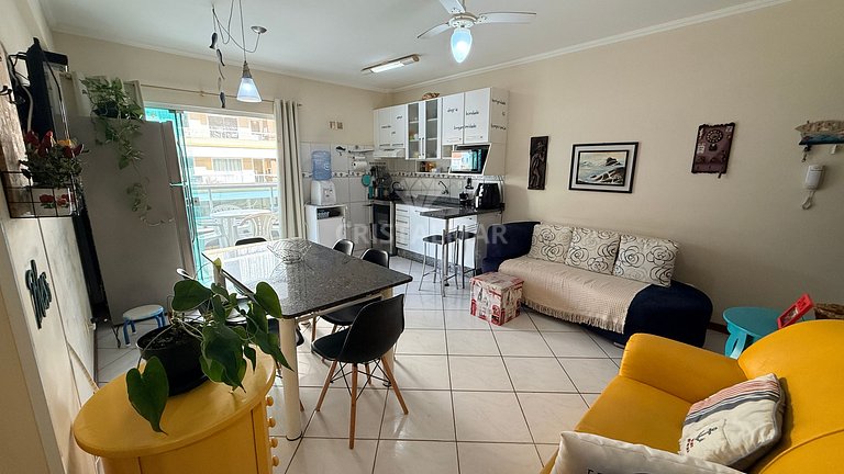 156- Apartamento para 8 Pessoas a 270 Metros da Praia de Bom