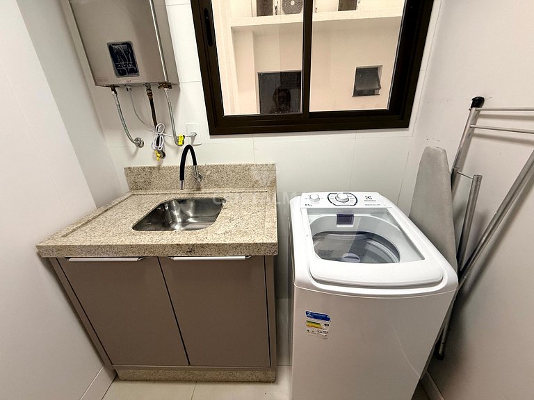 016- Apartamento com 2 quartos em Bombas