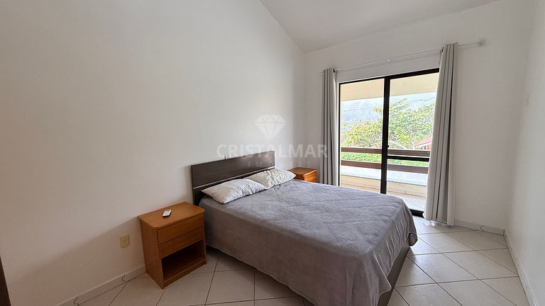 068B- Casa de dos habitaciones a una cuadra del mar en Bomba