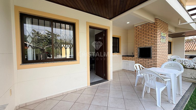068C- Casa de dos pisos con 2 habitaciones a 50 metros de la