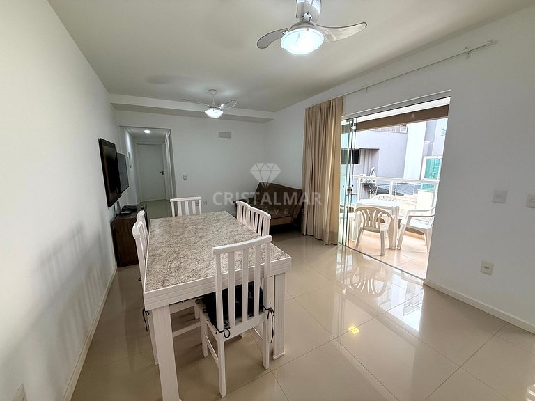 172- Apartamento com Piscina a 250 Metros da Praia de Bombas