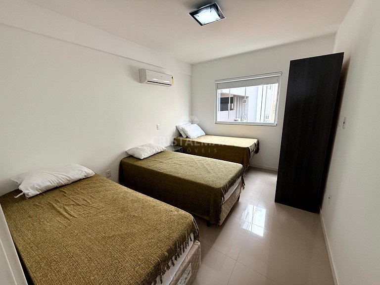 172- Apartment with Pool 250 Meters from Bombas Beach