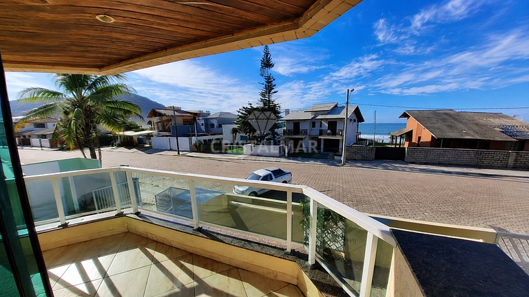 143- Three-bedroom apartment in Quatro Ilhas