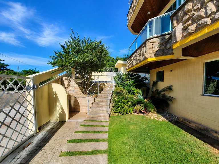 143- Apartamento com 3 Quartos em Quatro Ilhas