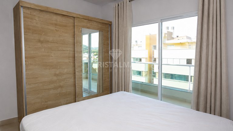 237A- 2-Bedroom Apartment with Barbecue 450m from Bombas Bea