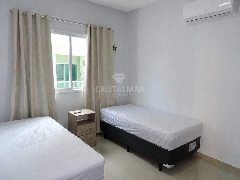 237A- 2-Bedroom Apartment with Barbecue 450m from Bombas Bea