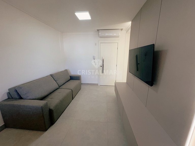 L026- Apartamento nos fundos, no primeiro andar, edifício co