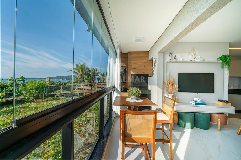 Seafront apartment in Canto Grande.